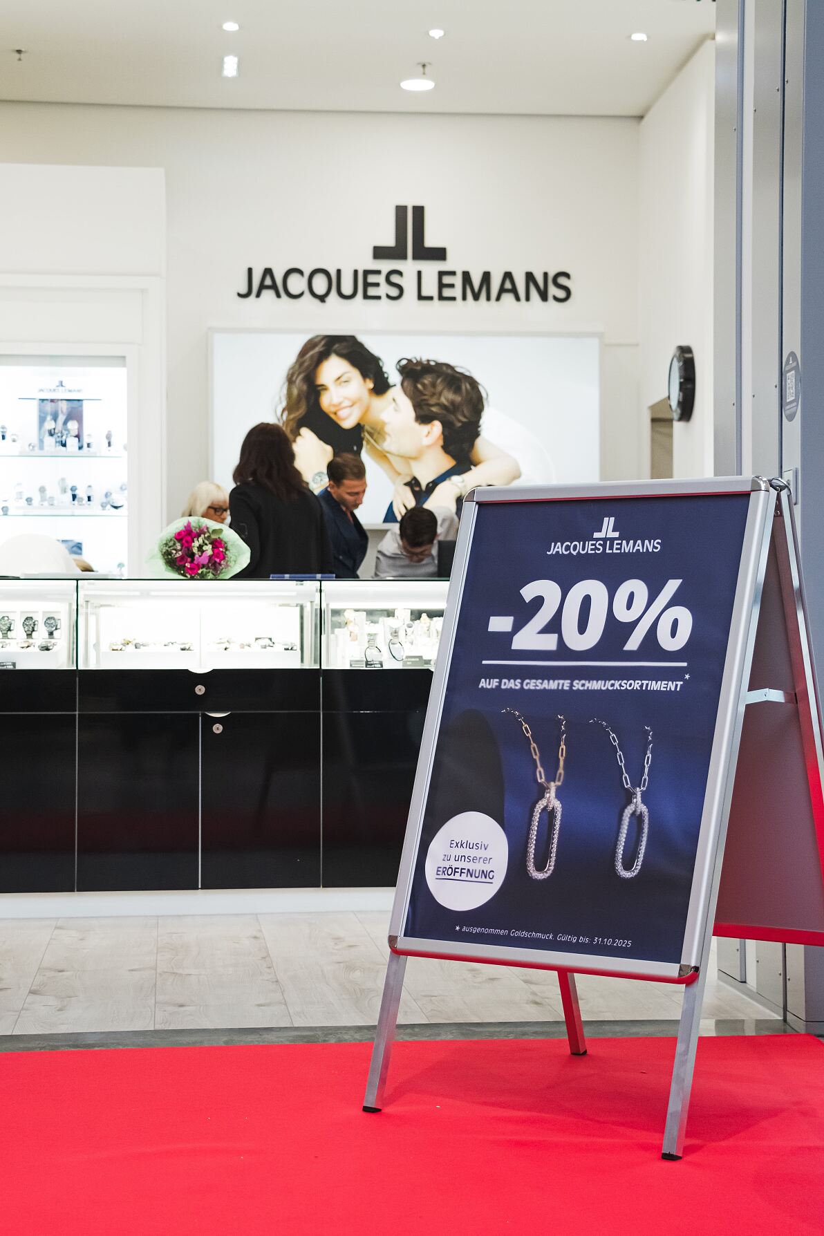 Bild_4_FORUM_1_Eröffnungsaktion_Jacques_Lemans_c_FORUM_1