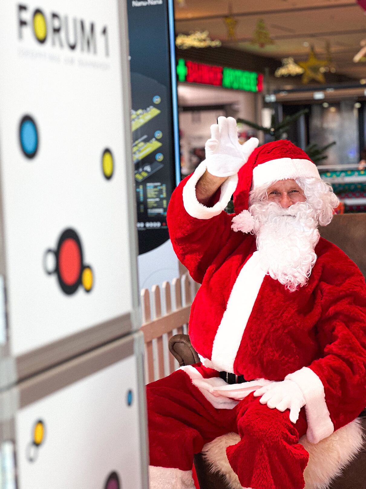 Bild_2_FORUM 1_Besuch_vom_Weihnachtsmann_c_FORUM_1