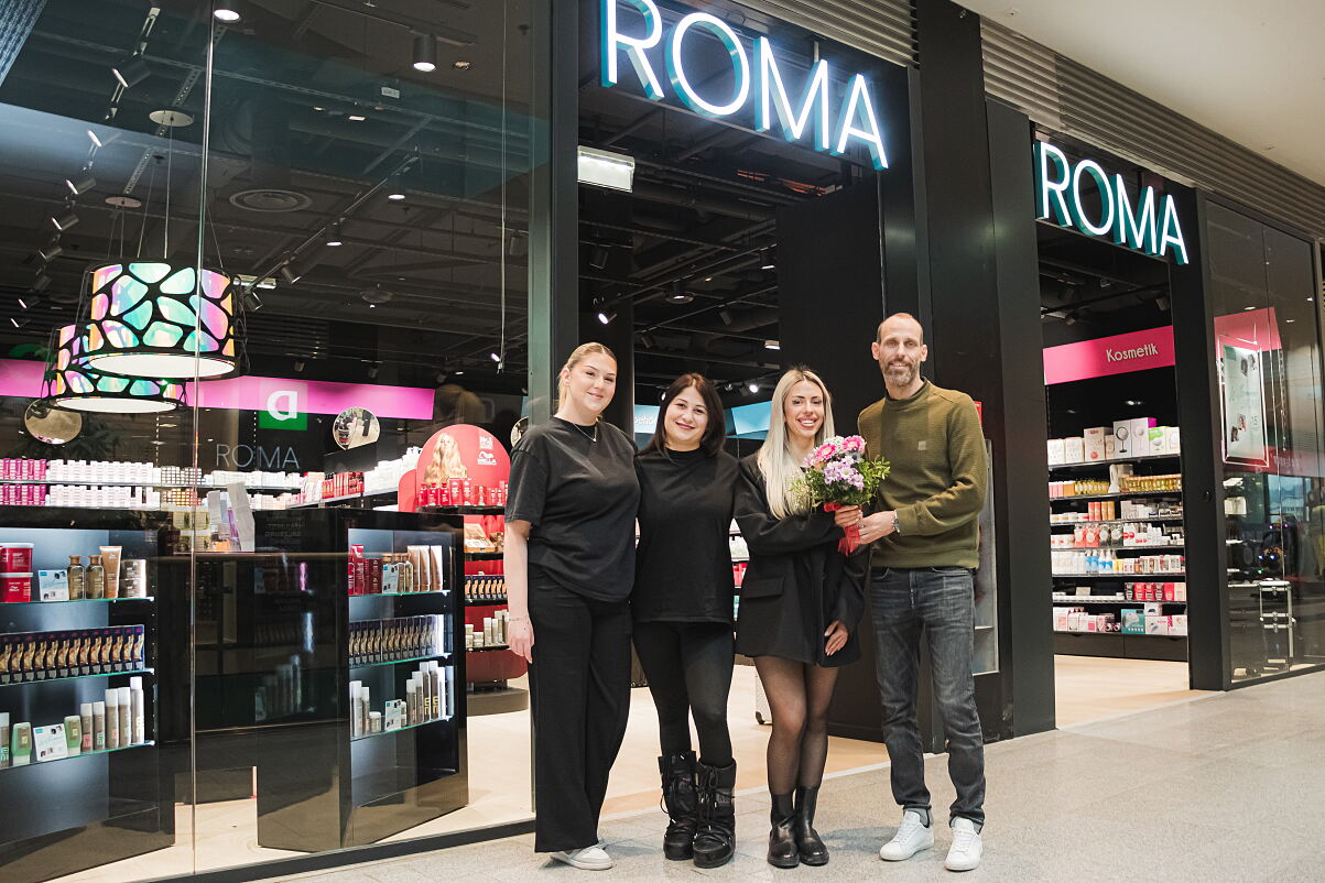 Bild_1_FORUM_1_Eröffnung_ROMA_Friseurbedarf_c_FORUM_1